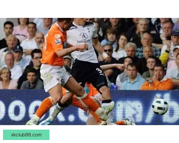 西蒙尼质疑裁判漏判赫拉德踩踏阿尔马达脚踝事件