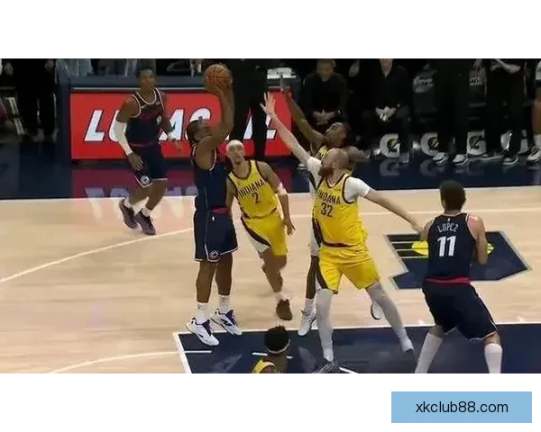 快船莱昂纳德绝杀步行者0.4秒中投带队逆转24分惊险胜